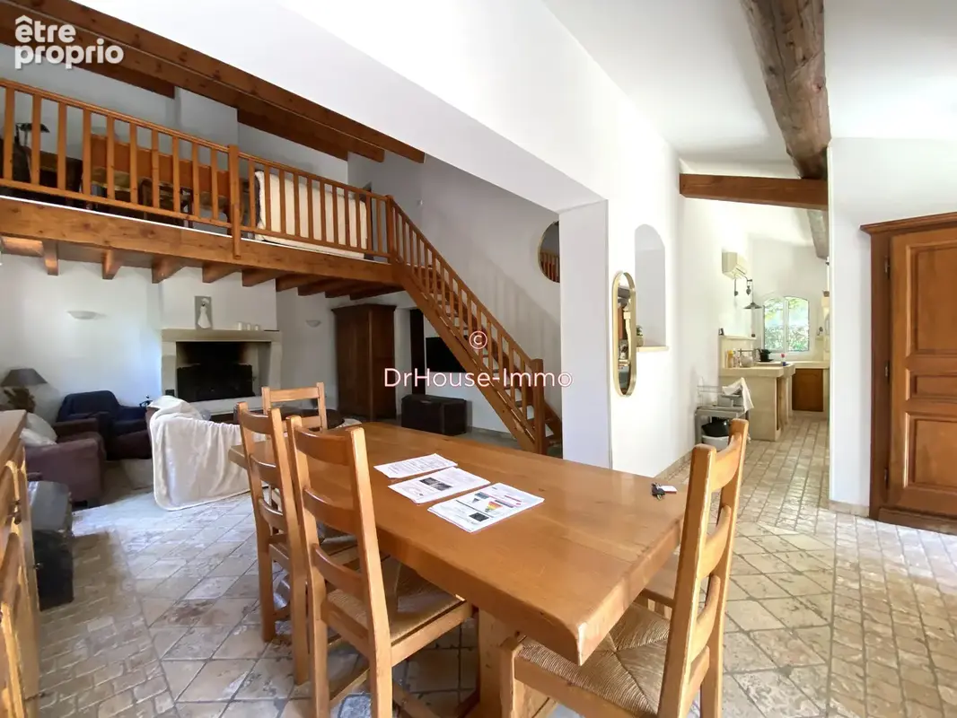 Maison 103 m² à Saintes-Maries-De-La-Mer  - photo 2