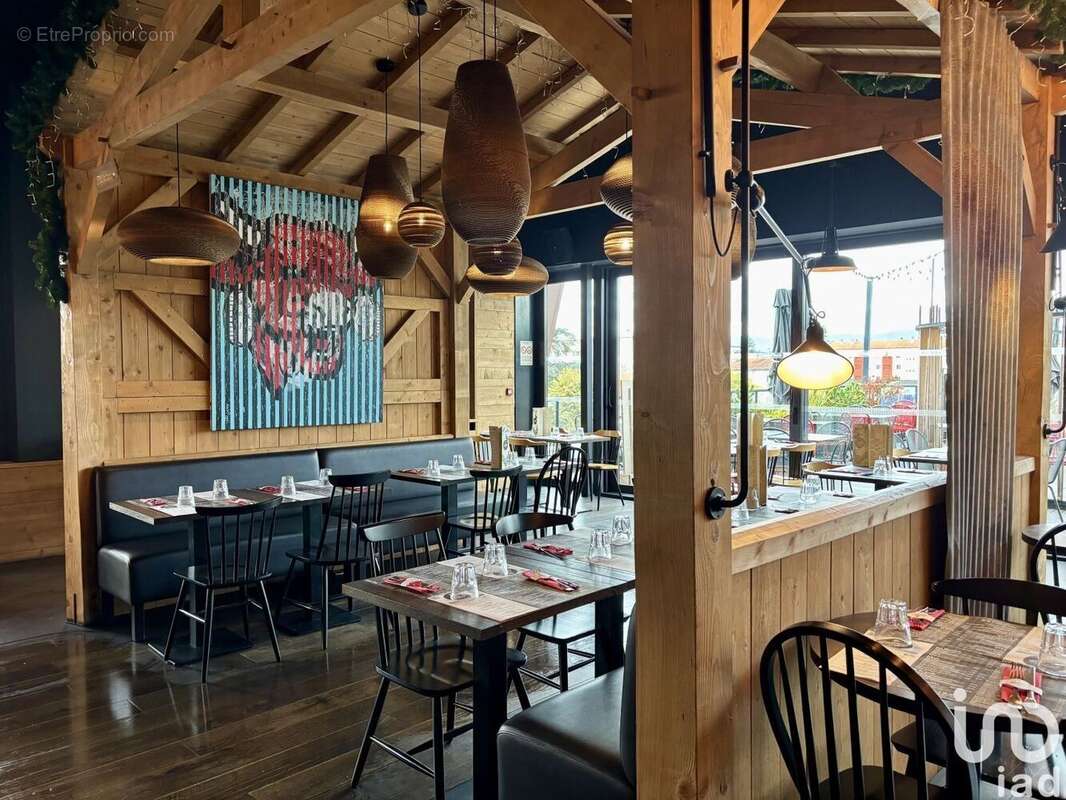 Photo 4 - Commerce à TASSIN-LA-DEMI-LUNE