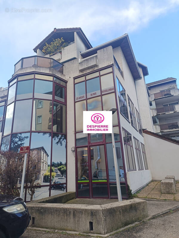 Commerce à LE PEAGE-DE-ROUSSILLON