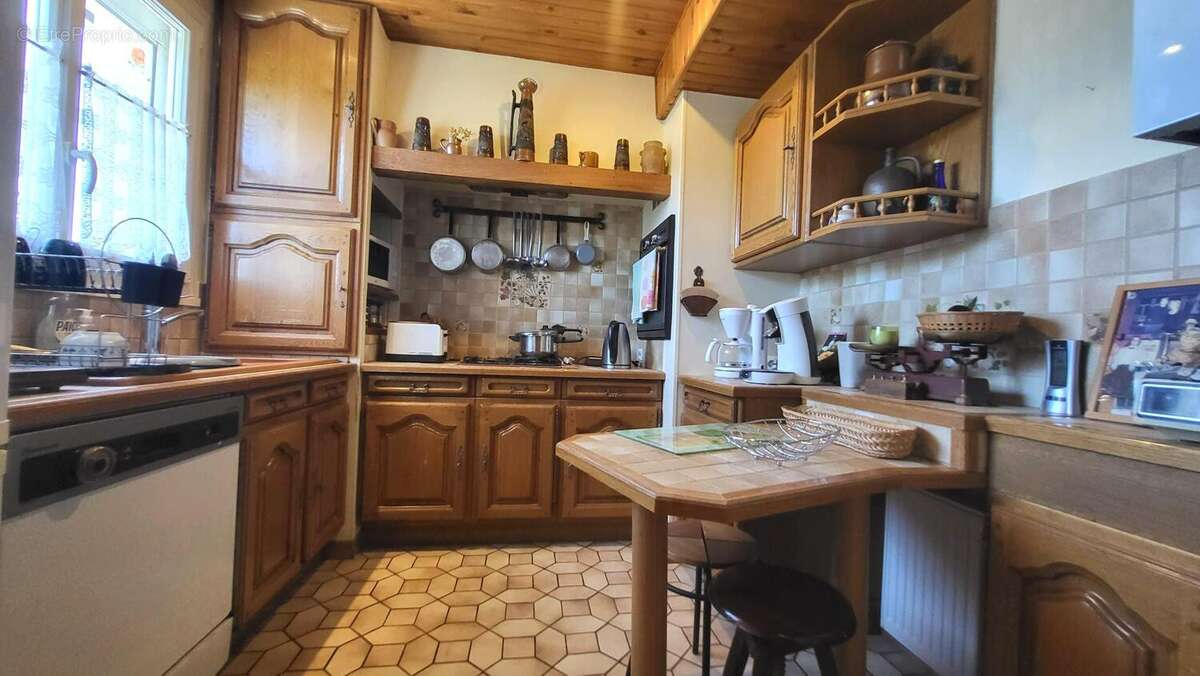 Maison 84 m² à Les Clayes-Sous-Bois  - photo 3