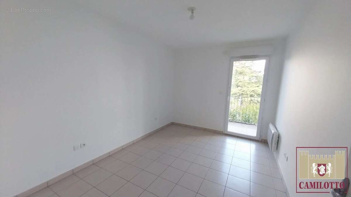 Appartement à EPERNON