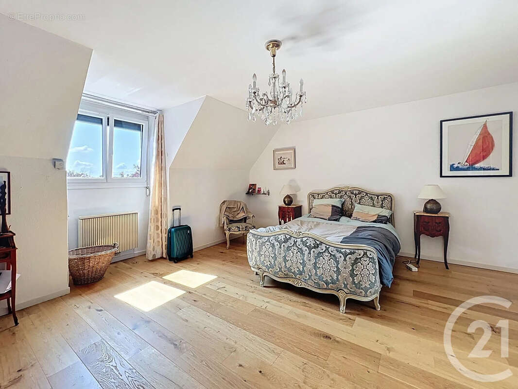 Maison à HAUTEVILLE-LES-DIJON