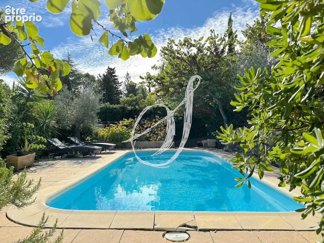 Villa de type 6, 5 chambres avec sous-sol, jardin & piscine - photo 2