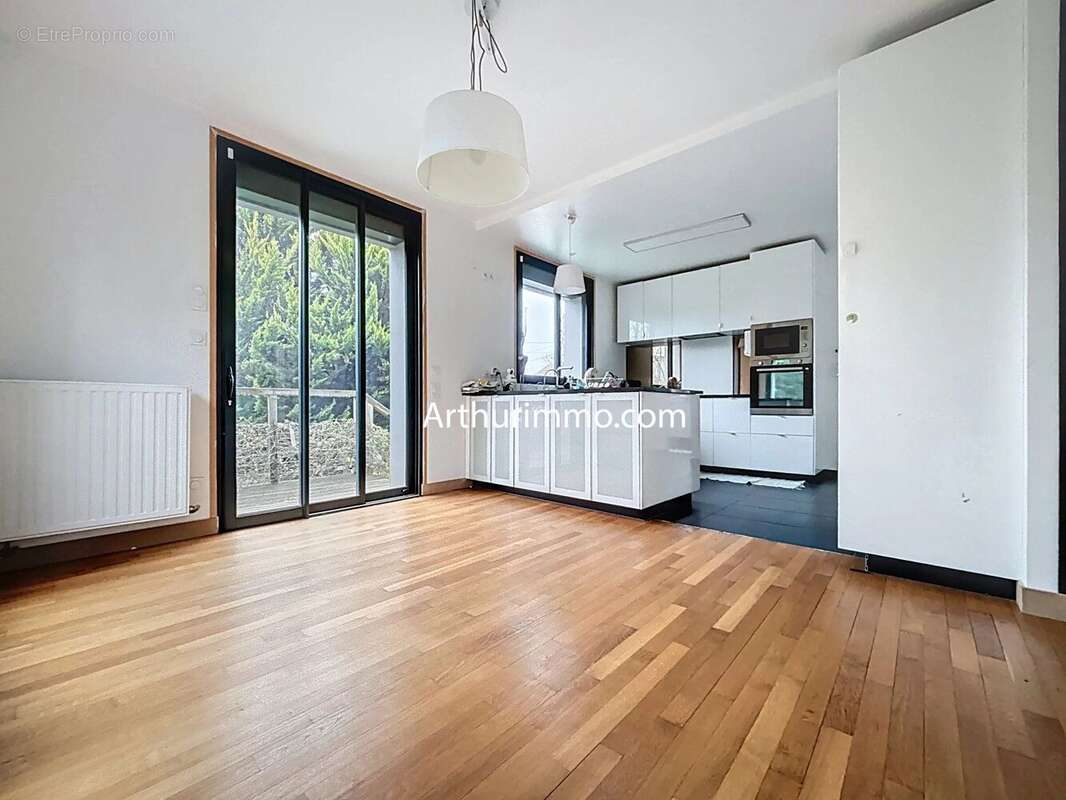 Maison à LIMEIL-BREVANNES