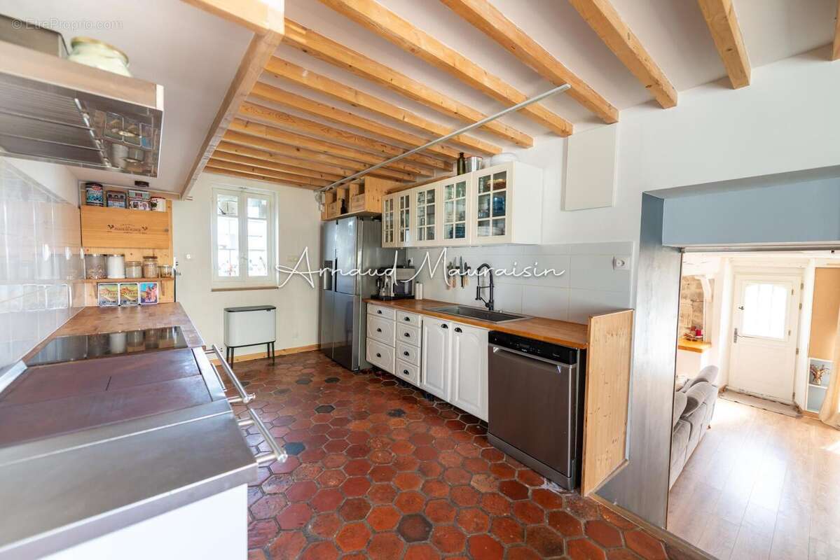 Photo 9 - Maison à VER-SUR-LAUNETTE