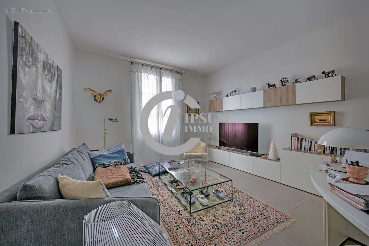 Maison à SAINT-NAZAIRE-DE-PEZAN