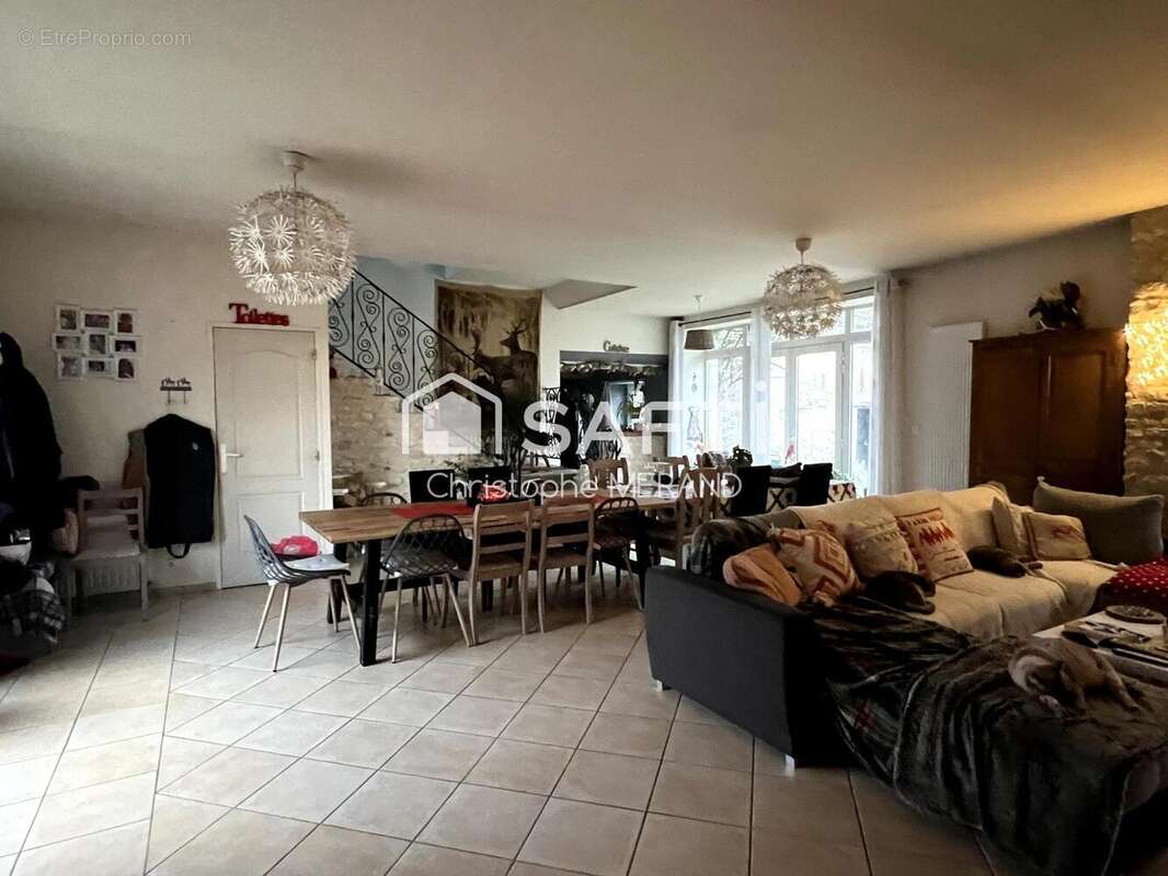 Maison 202 m² à Vaux-Sur-Vienne  - photo 8