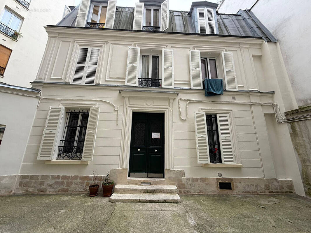 Appartement à PARIS-20E