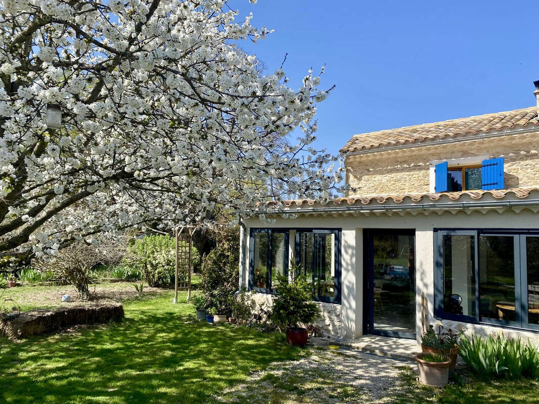 Maison à MALAUCENE