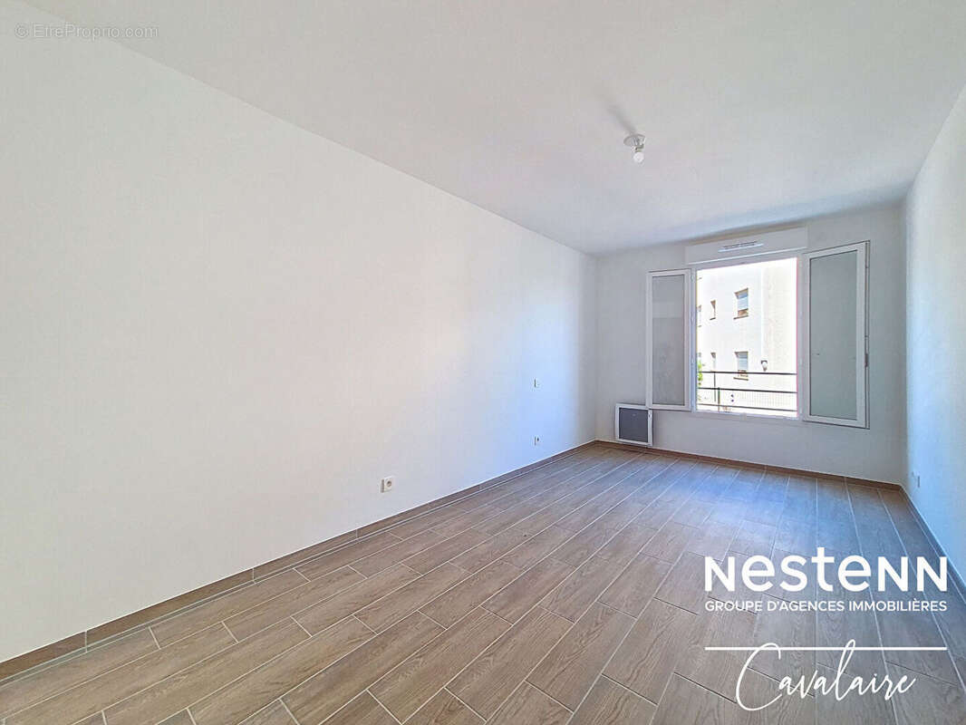 Appartement récent à Cavalaire Sur Mer 3 pièce(s) 60.11 m2 dans résidence avec piscine et double stationnement en sous-sol - photo 6