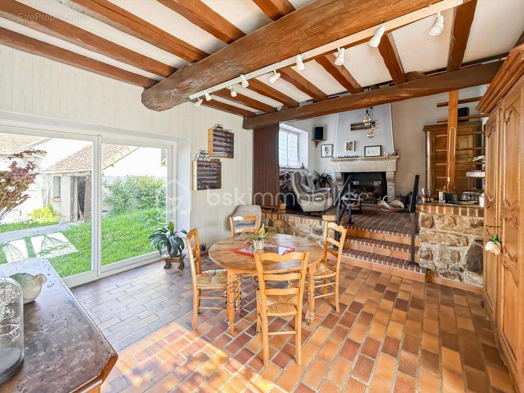Maison à VILLEBLEVIN