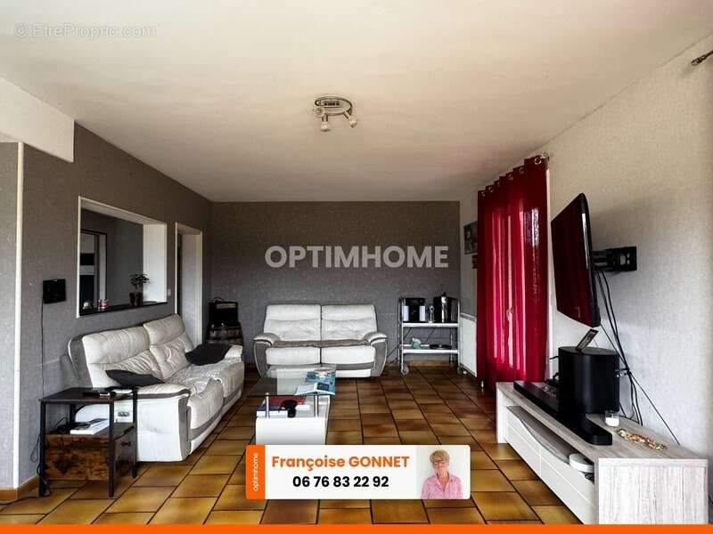 Maison 215 m² - 5 chambres - Terrain 4 200 m² - Piscine - 257 000 € - SAINT PIERRE LES ETIEUX - 18200 - photo 3