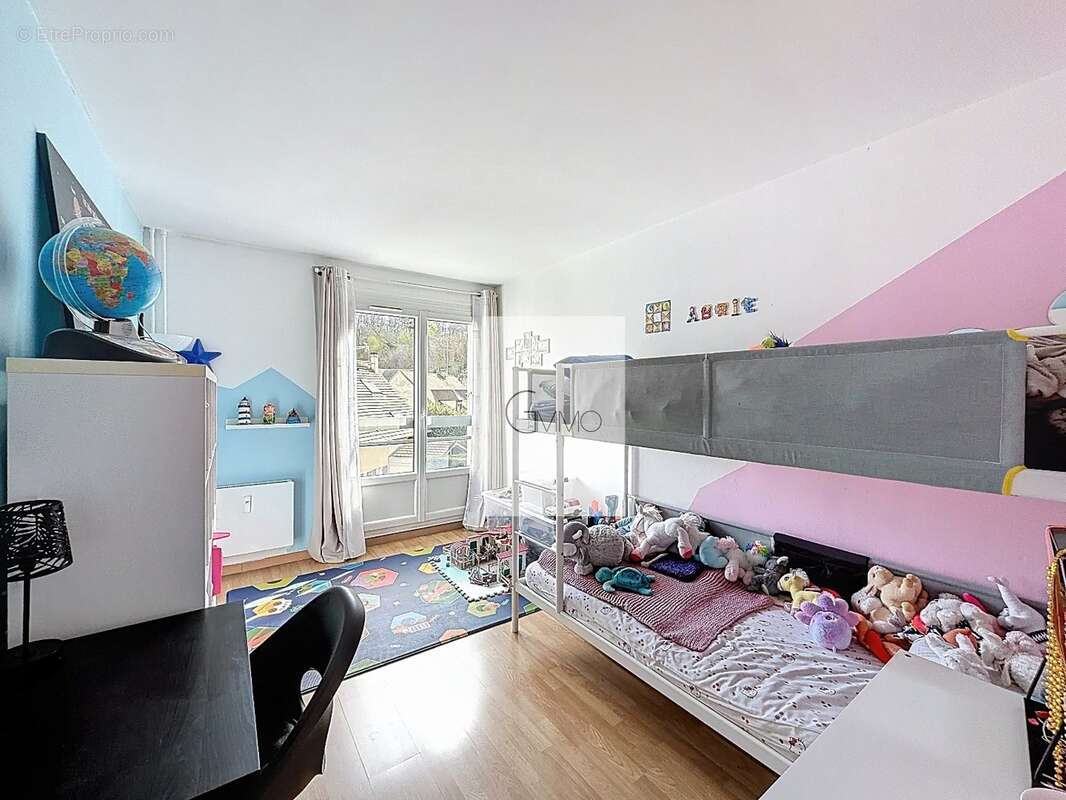Appartement à SAINT-CYR-L'ECOLE