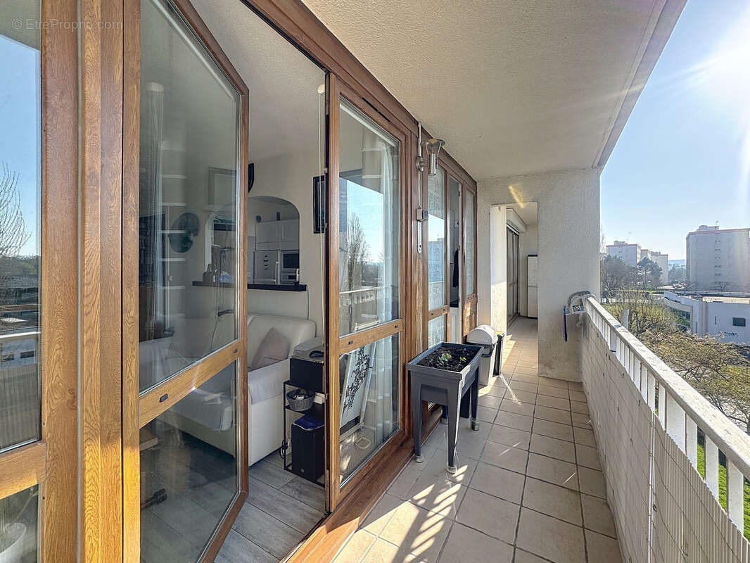 Appartement à CHILLY-MAZARIN