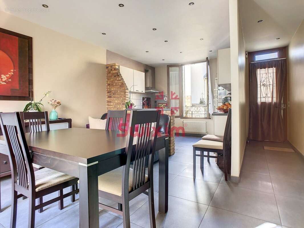 3472849_844206_photo_4.jpg - Maison à MONTREUIL