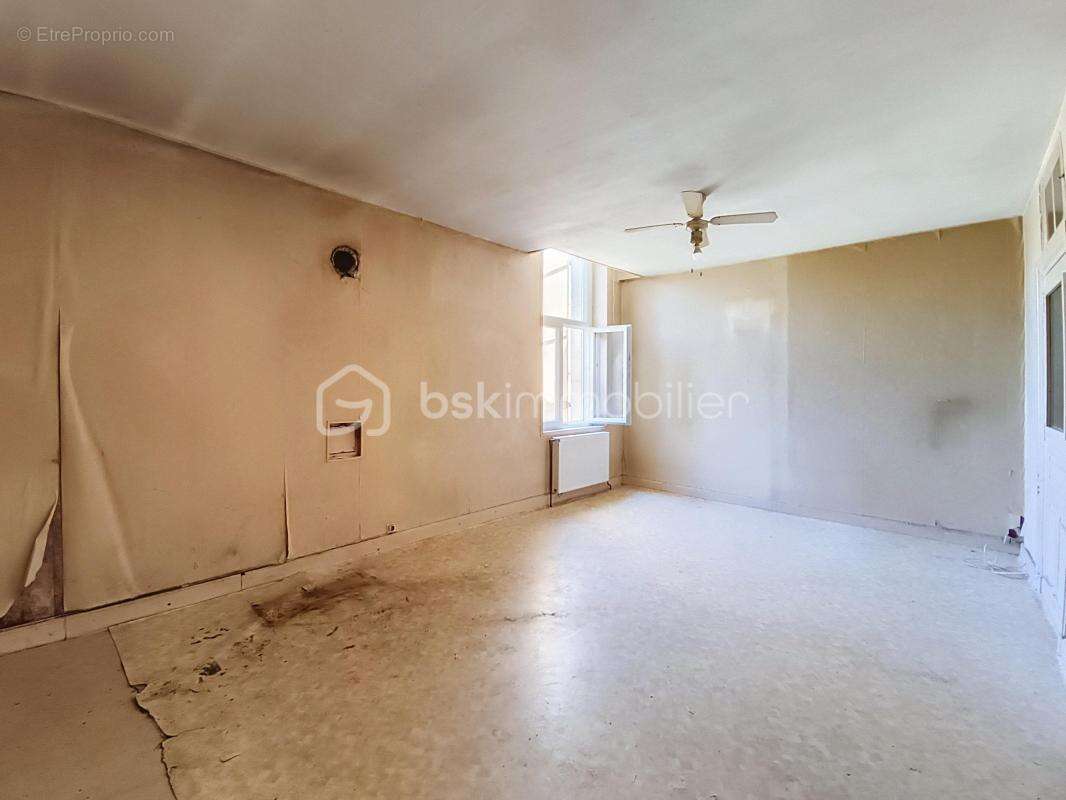 Maison a renover en deux parties avec terrain - photo 12