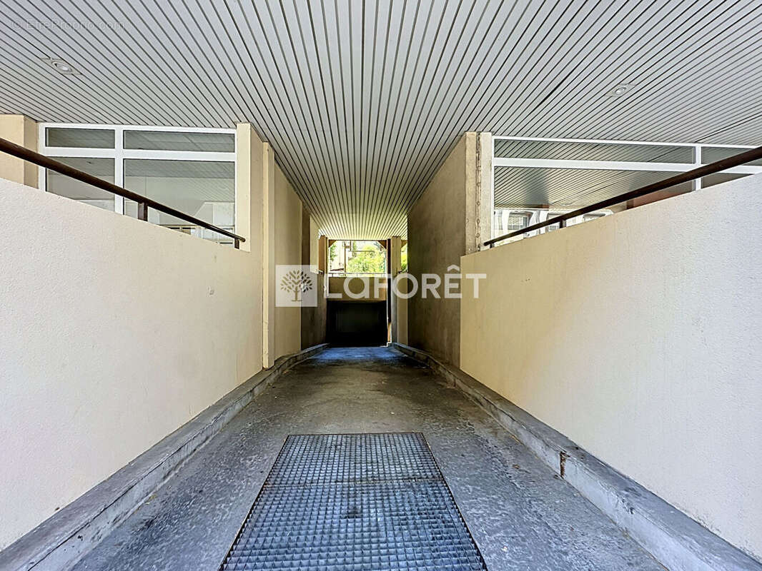 Parking à LYON-2E