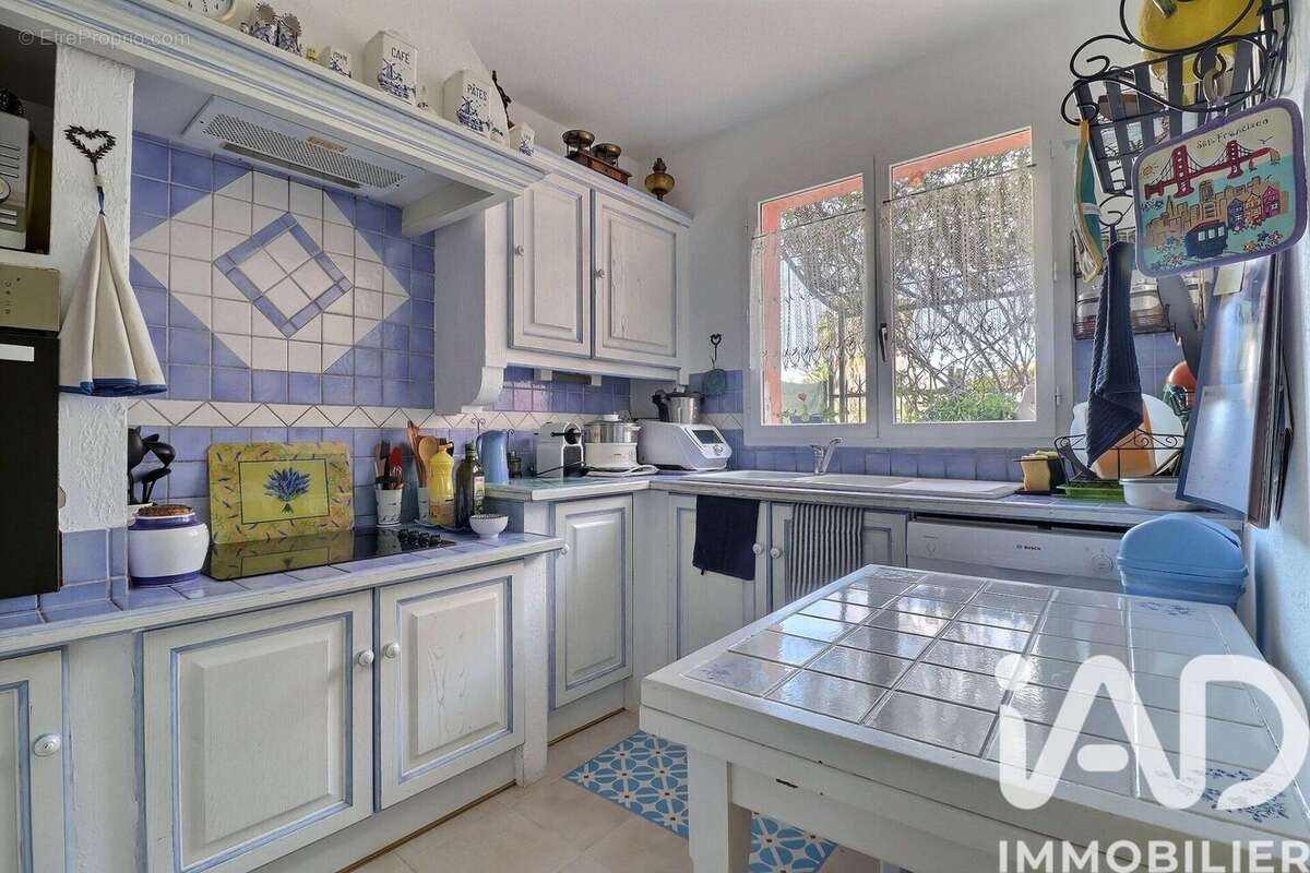 Photo 2 - Maison à ROQUEBRUNE-SUR-ARGENS