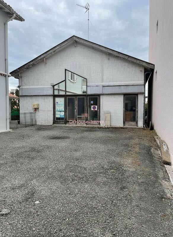 Commerce 270 m² à Dax  - photo 21