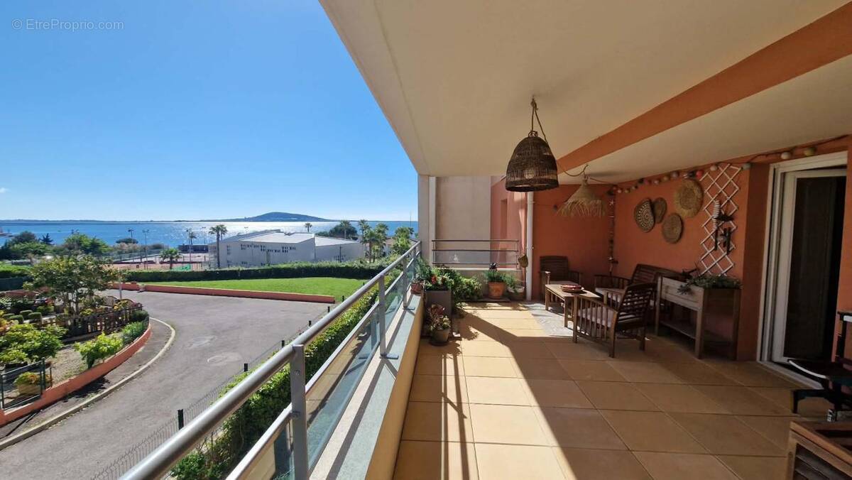 Appartement à MEZE