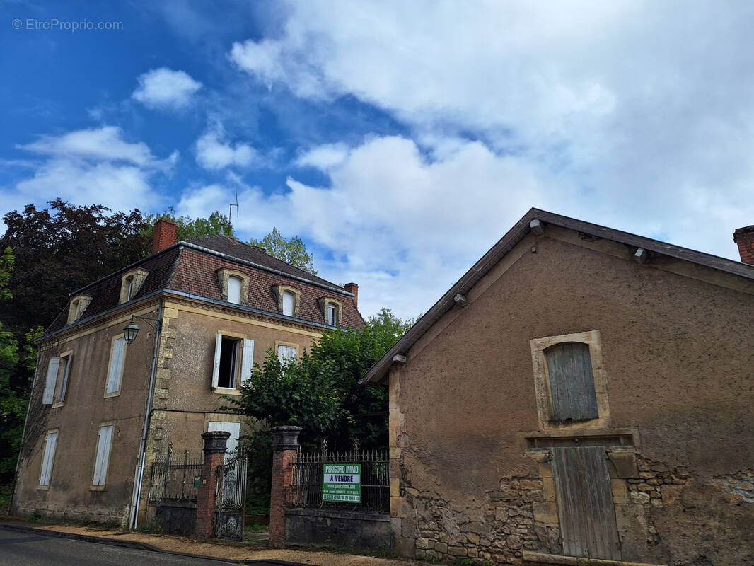 Maison à SAINT-FRONT-SUR-LEMANCE