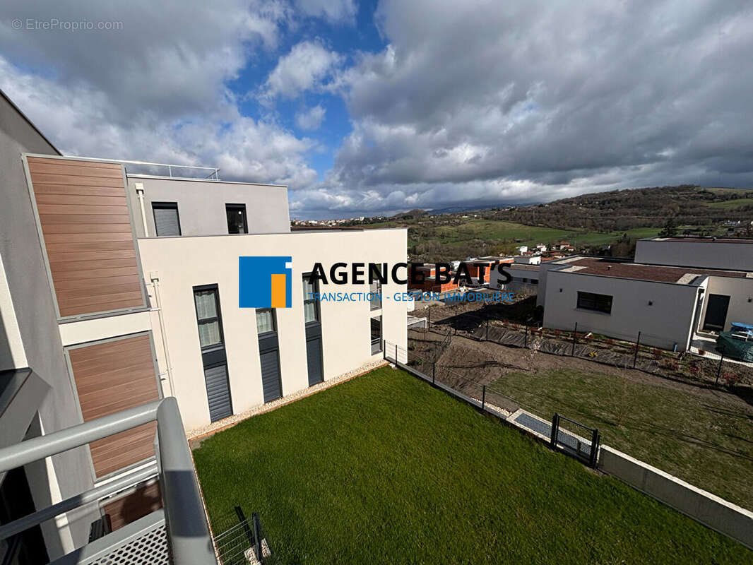 Photo 9 - Appartement à SAINT-GENEST-LERPT