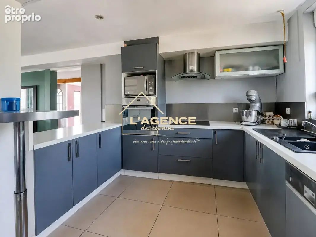 Maison 253 m² à Steenvoorde  - photo 7