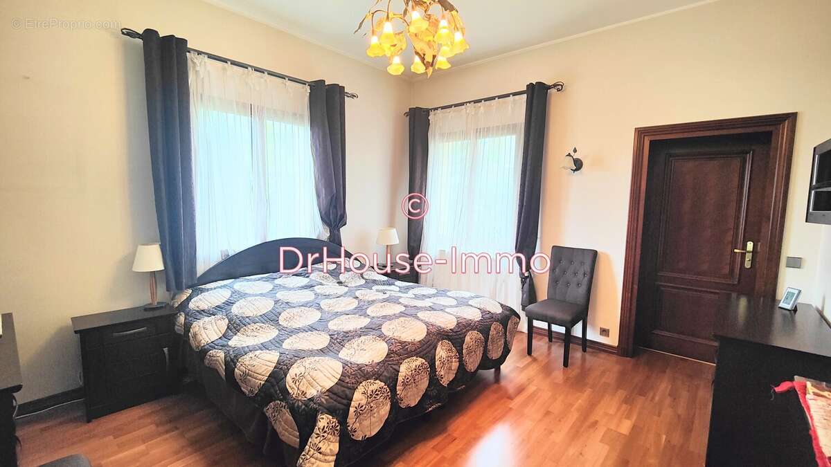 Maison à LOUVECIENNES