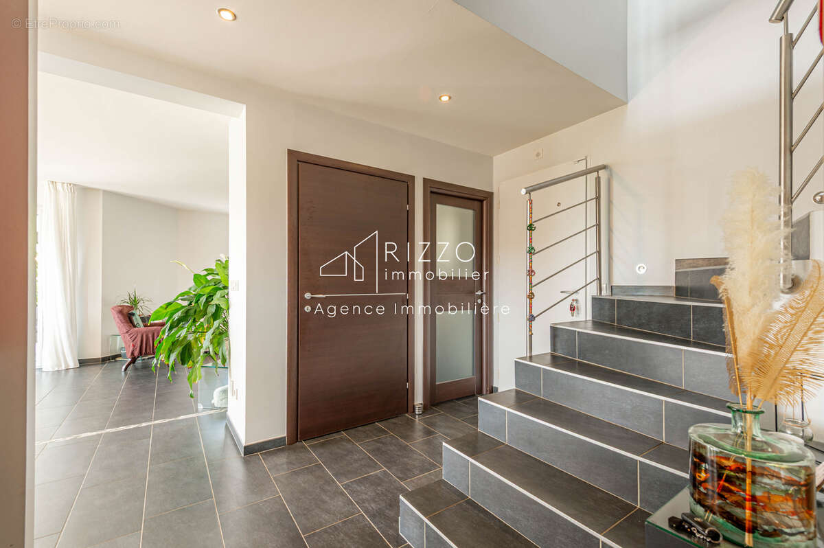 Maison sur sous sol complet - photo 4