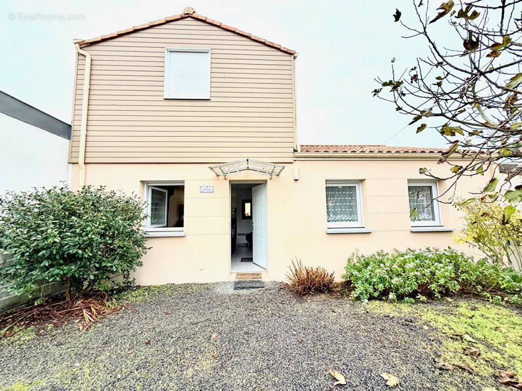 Maison à SAINT-MICHEL-CHEF-CHEF