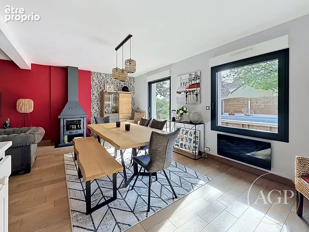 RARE SUR LE MARCHÉ ? Maison familiale avec piscine et grand terrain - photo 10