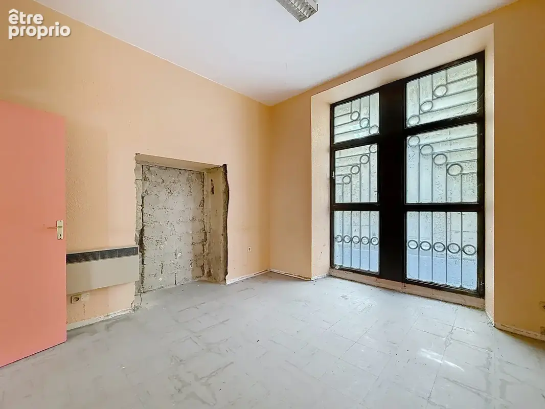 Appartement à rénover dans un ancien hôtel particulier - photo 9