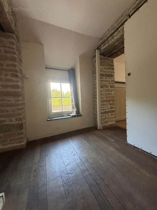 Maison à SAINTE-COLOMBE-SUR-SEINE