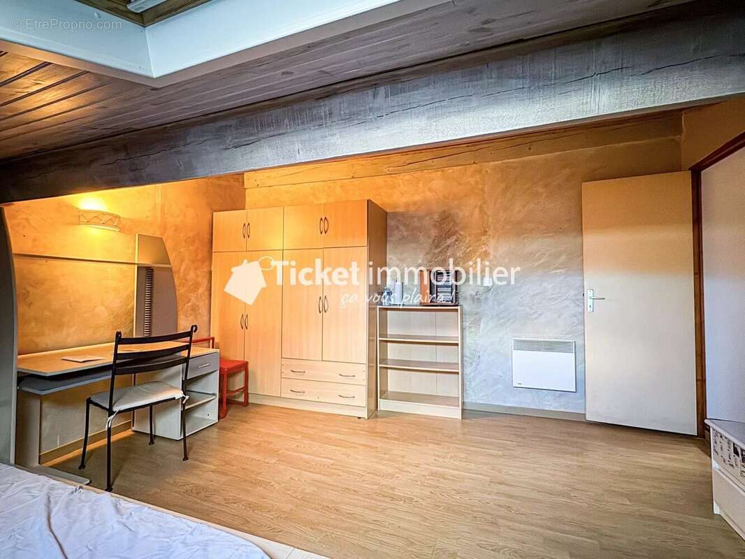 Appartement à BRUGUIERES