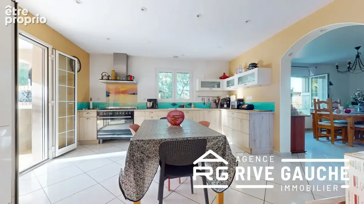 CHAVANAY   Maison 233 m2   5 chambres   Piscine + appartement indépendant - photo 7