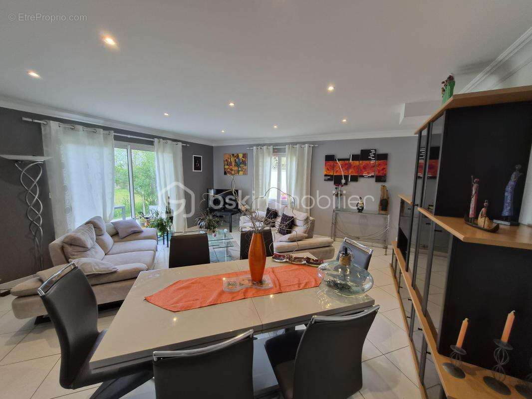 Maison à JOUE-LES-TOURS