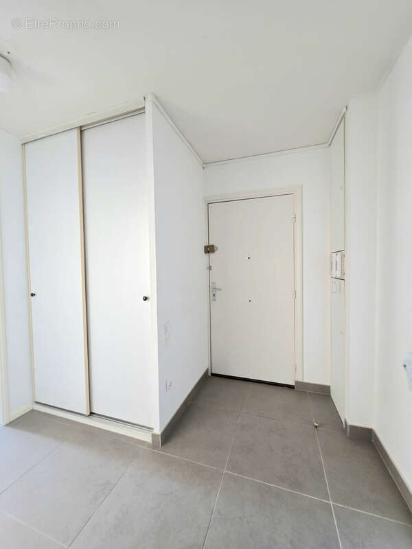 Grand t2 de 66 m2 proche gambetta - photo 7