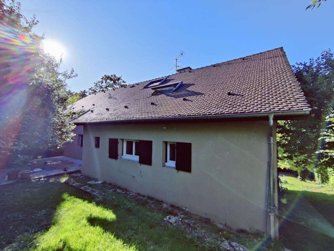 Maison à SAINT-GENIX-SUR-GUIERS