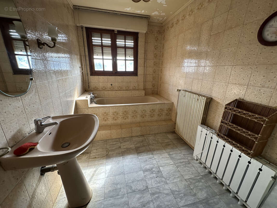 Maison à LE PLESSIS-BELLEVILLE