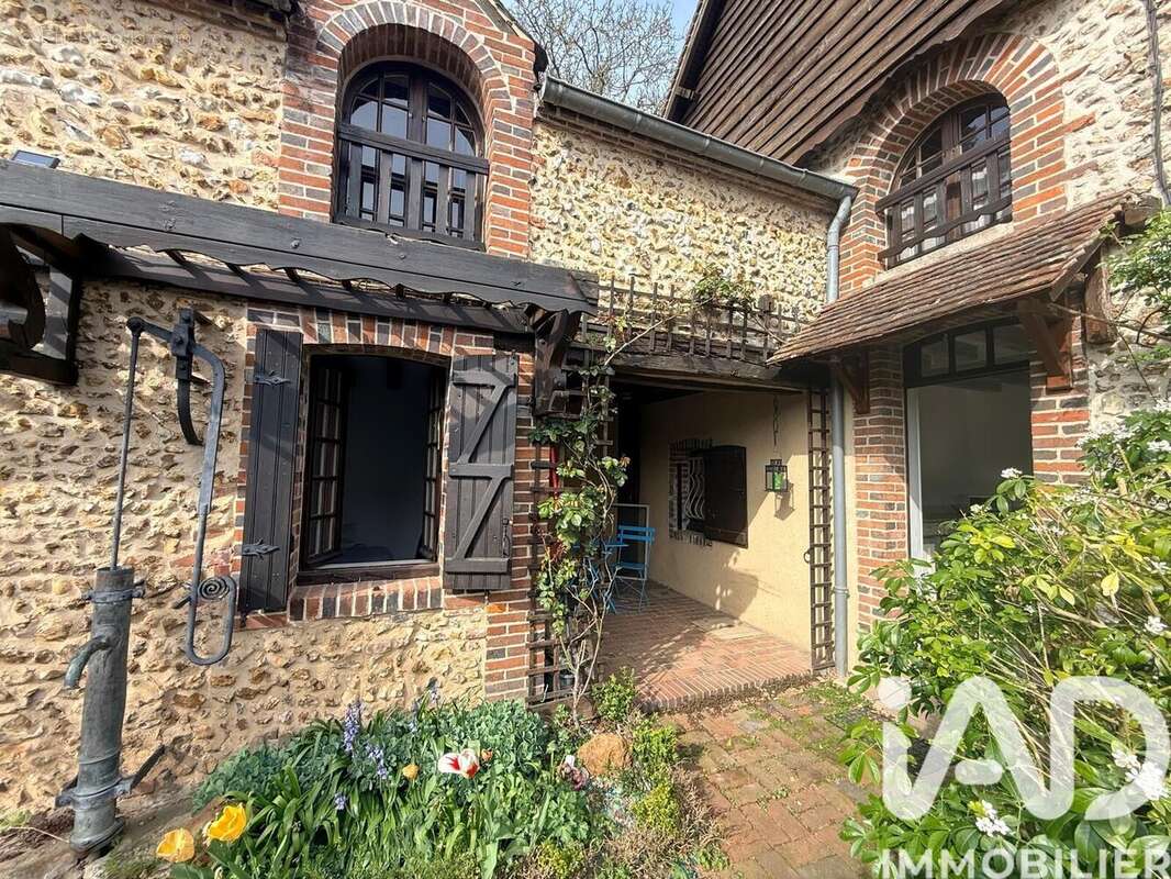 Photo 2 - Maison à CHAMBEUGLE