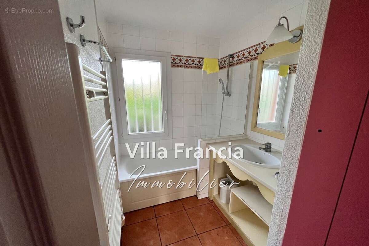 Appartement à MANDELIEU-LA-NAPOULE