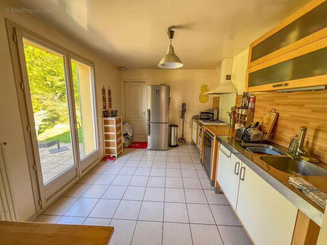 Maison à SAINT-REMY-LES-CHEVREUSE