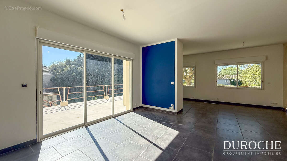 Maison à CADEROUSSE