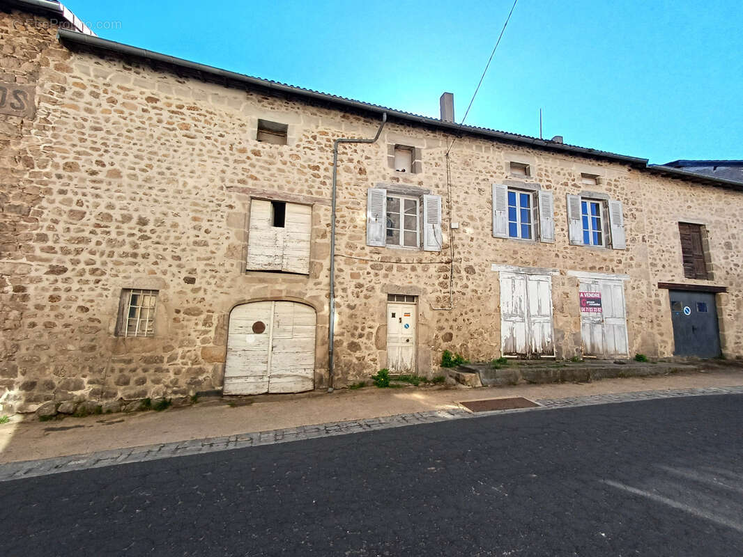 Maison à CRAPONNE-SUR-ARZON