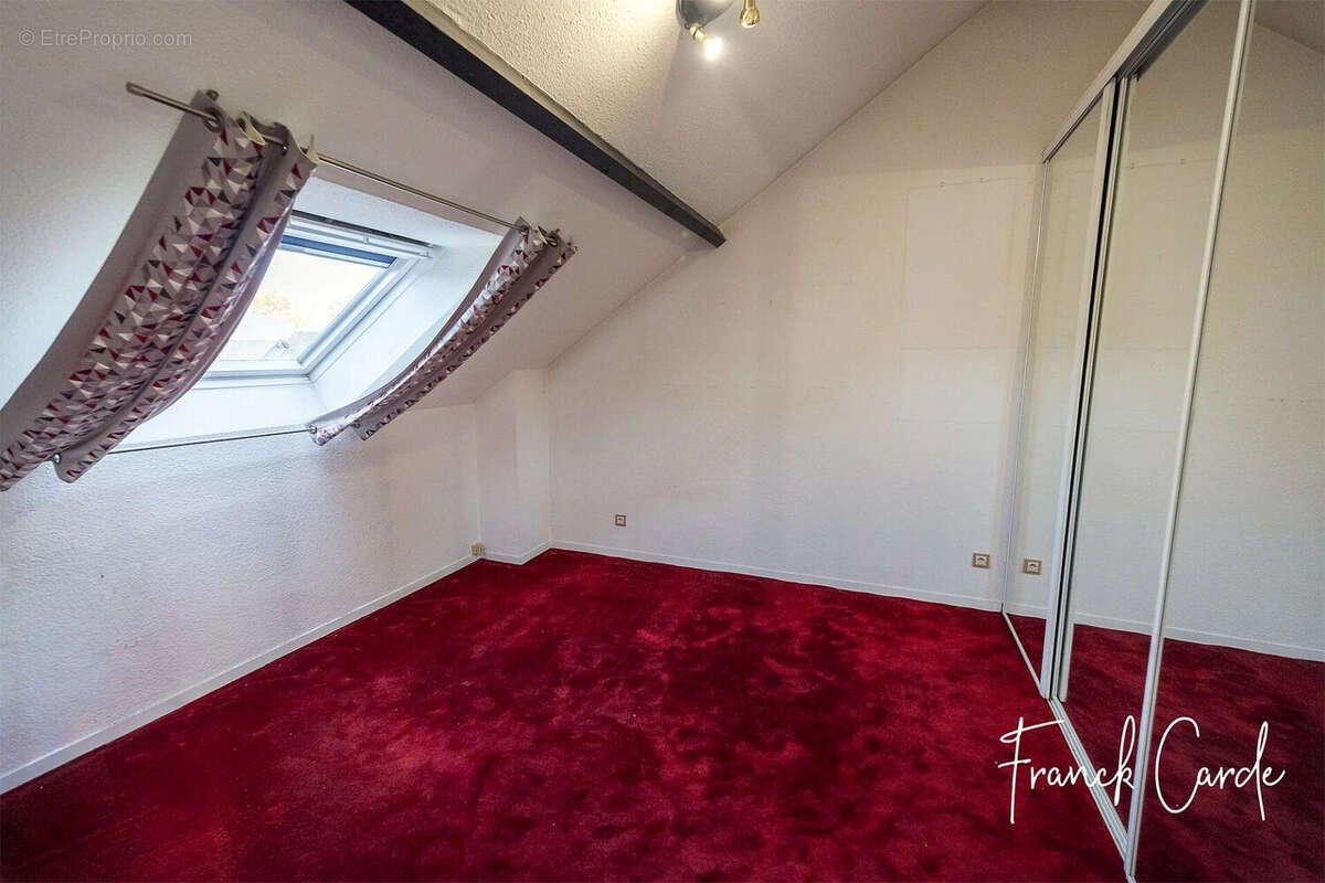 Appartement à MONT-SAINT-AIGNAN