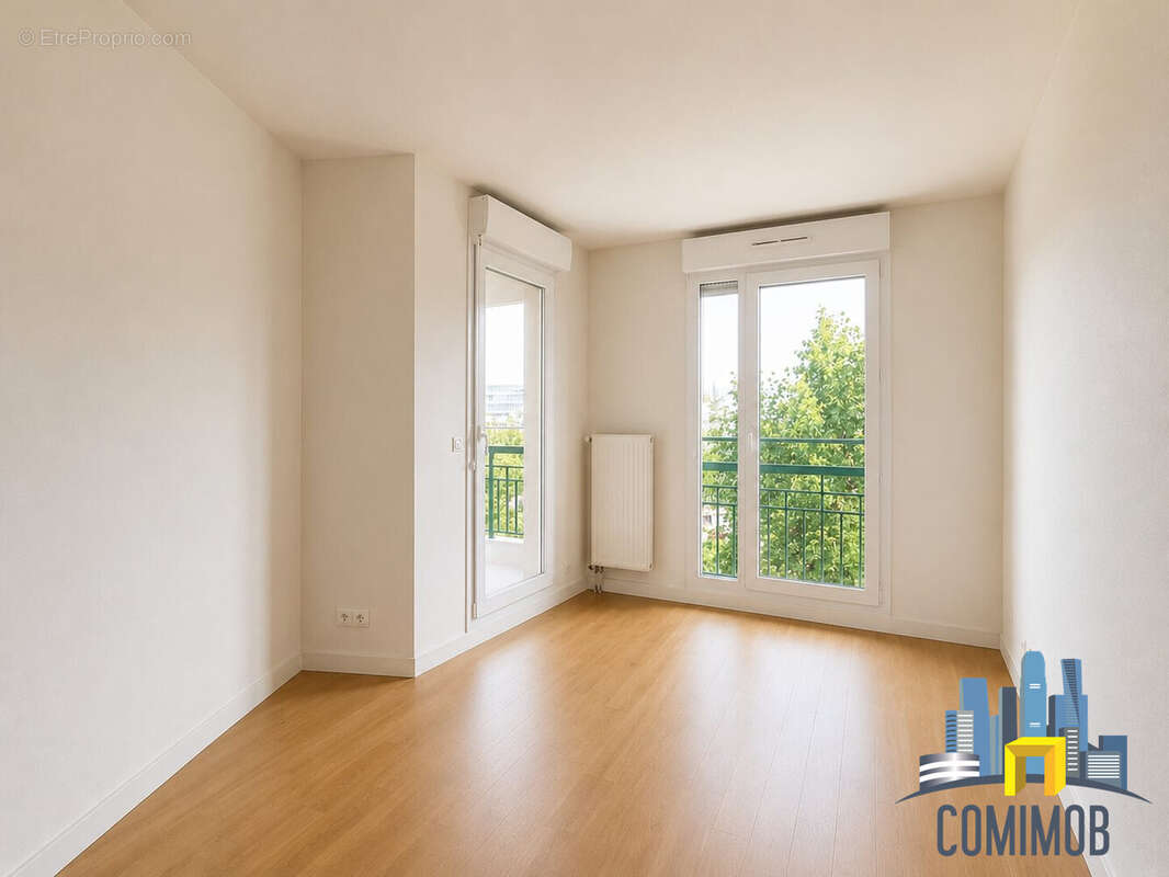Appartement à COURBEVOIE