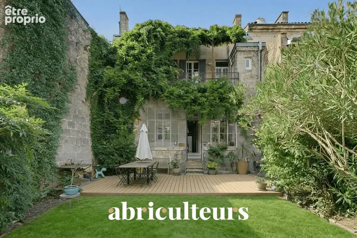 Maison familiale avec jardin et terrasse en vente à Bordeaux 33300 - photo 3