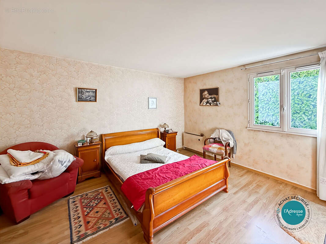 Maison à MENNECY