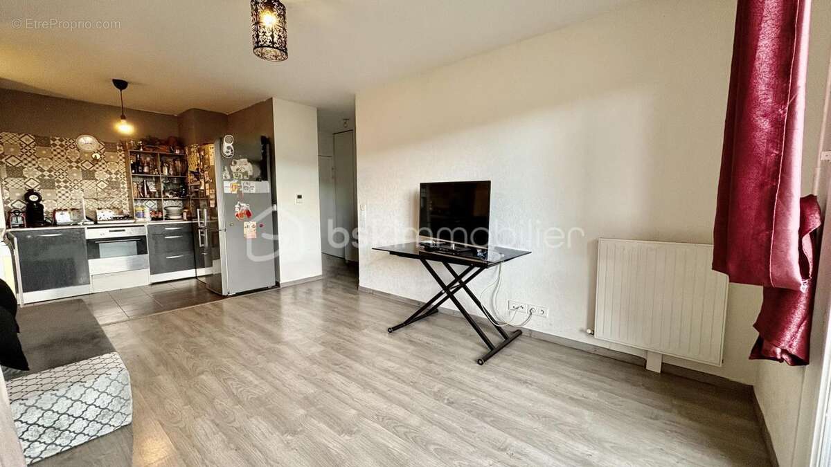 Appartement à FLEURY-MEROGIS