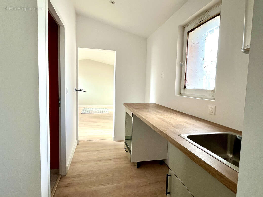 Appartement à MARSEILLE-1E